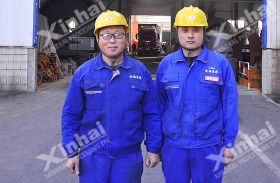 Yu Zhaokun and Liang Haishan from Xinhai Mining